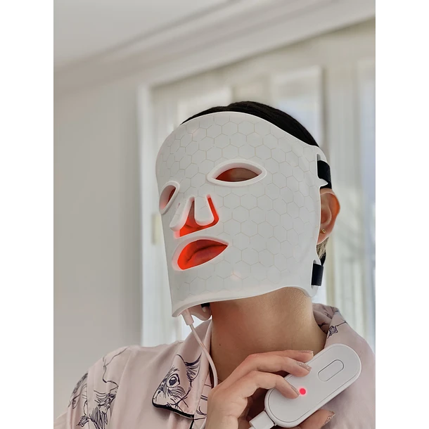 Despídete del acné y las manchas con VenusMask