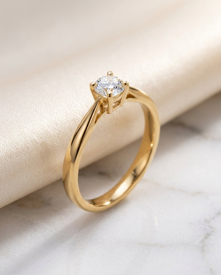 Anillo oro 18K — vista 3/4